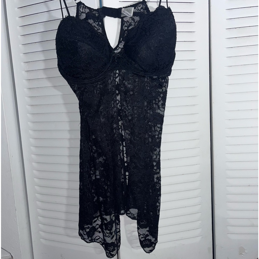 Black lace tanktop